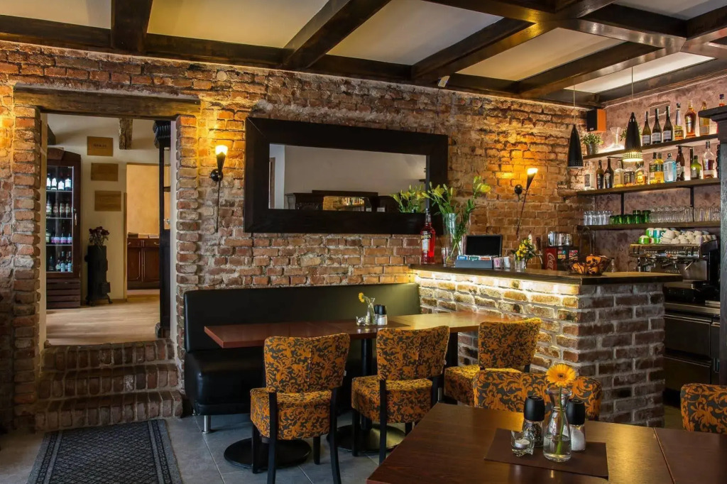 Lomnice Hotel & Restaurant