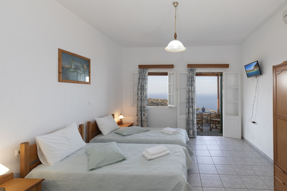 Spitha Rooms