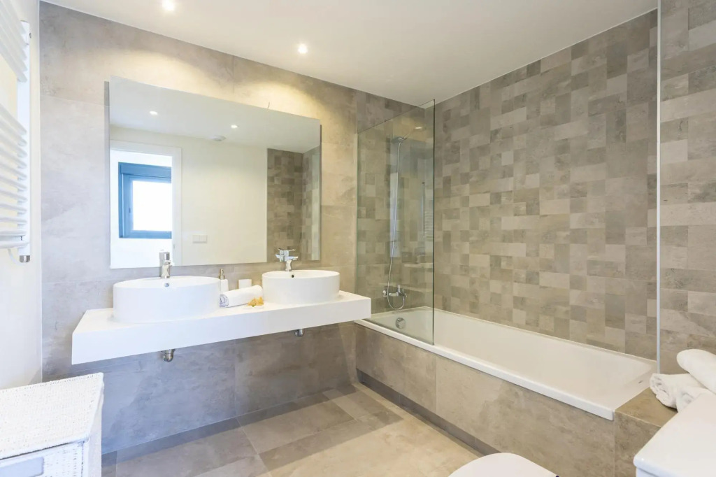 Green Infinity Luxury Apartment
