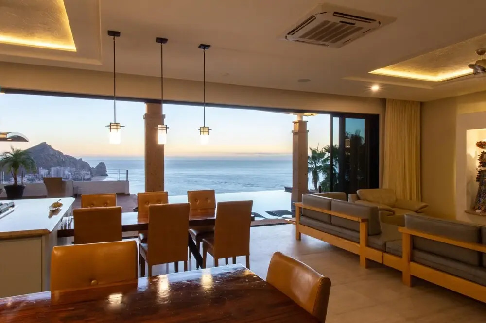 Great Cabo Location for Large Group at Villa Jade de Law