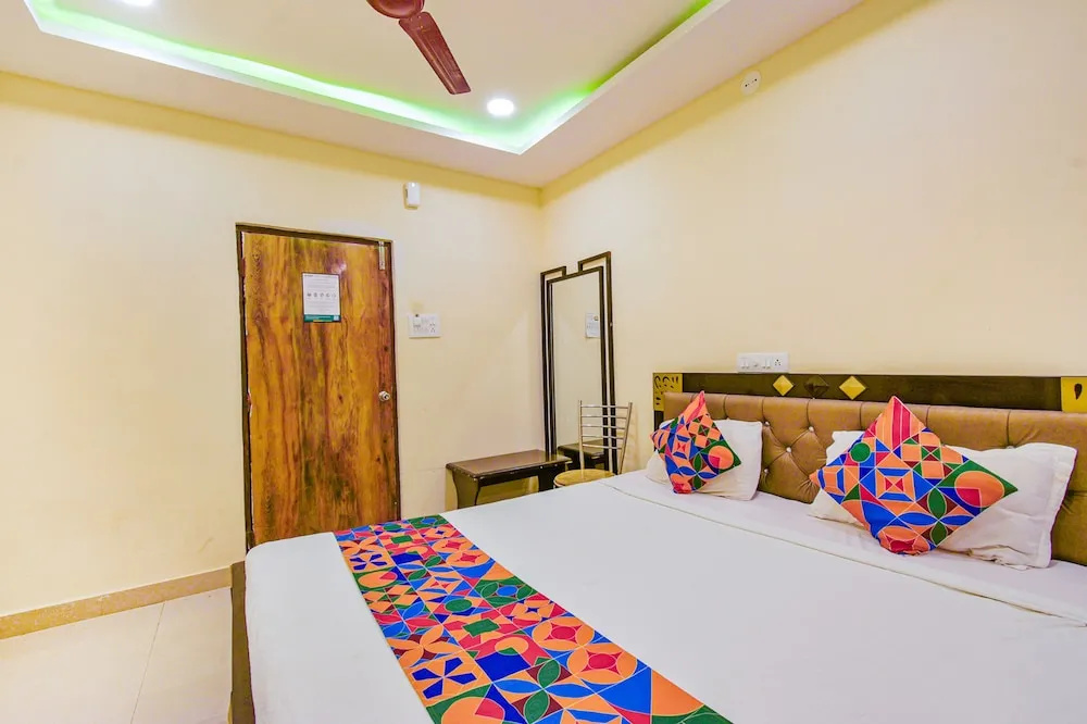 FabHotel Yogeshwara Grand
