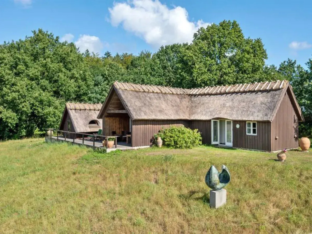 "Elvine" - 2.9km from the sea in Sealand