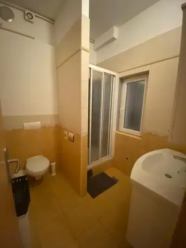 Rooms and apartments Nokturno