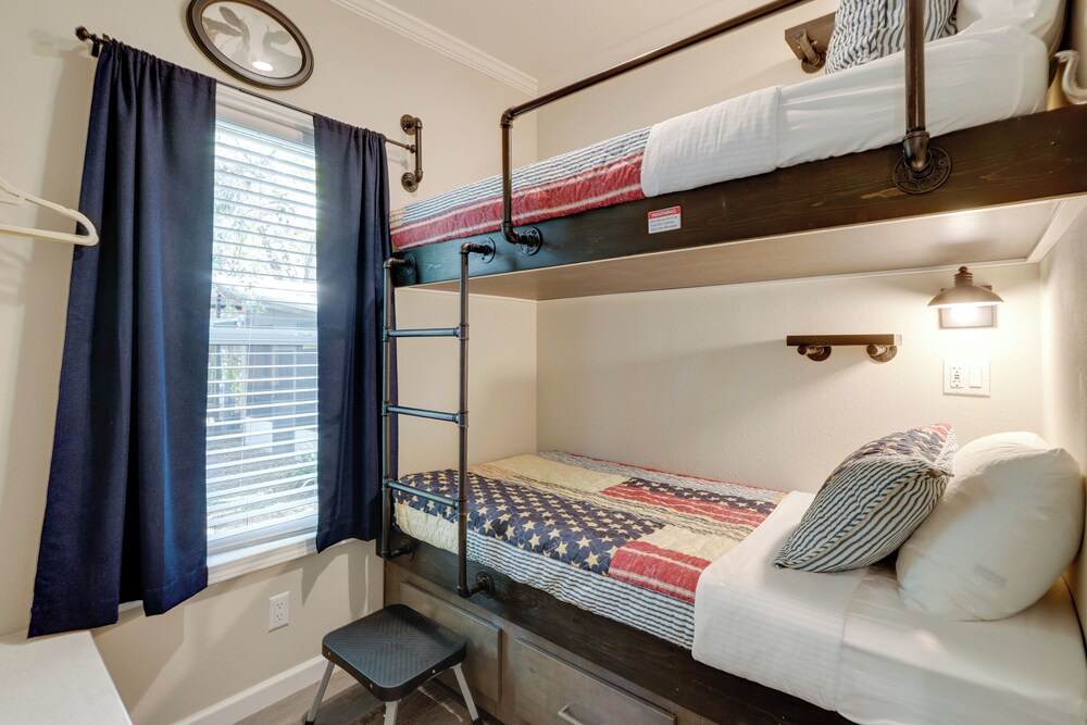 Rodeo Thrills & Backyard Bbqs! Lake Wales Retreat