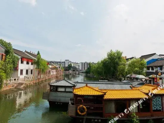 Huzhou Chujian Movie Homestay (Yishang Street Scenic Area)