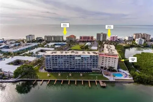 Bayshore Yacht & Tennis Club Luxury Condominiums