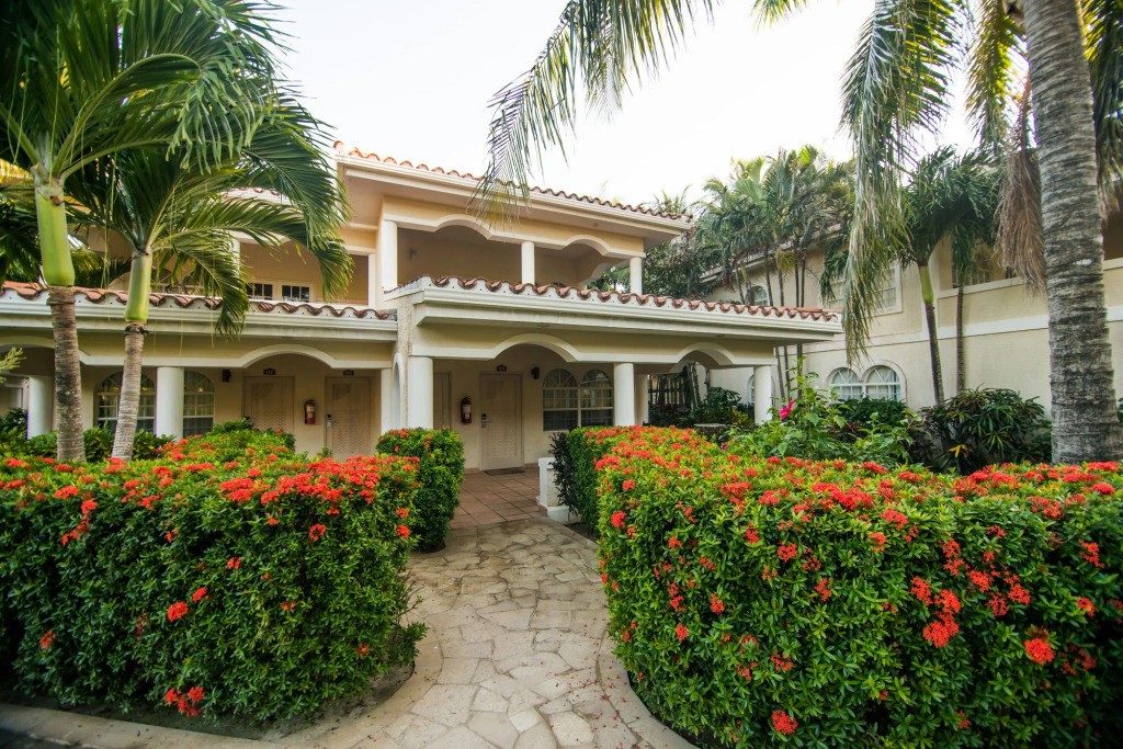 Mayan Princess Beach & Dive Resort