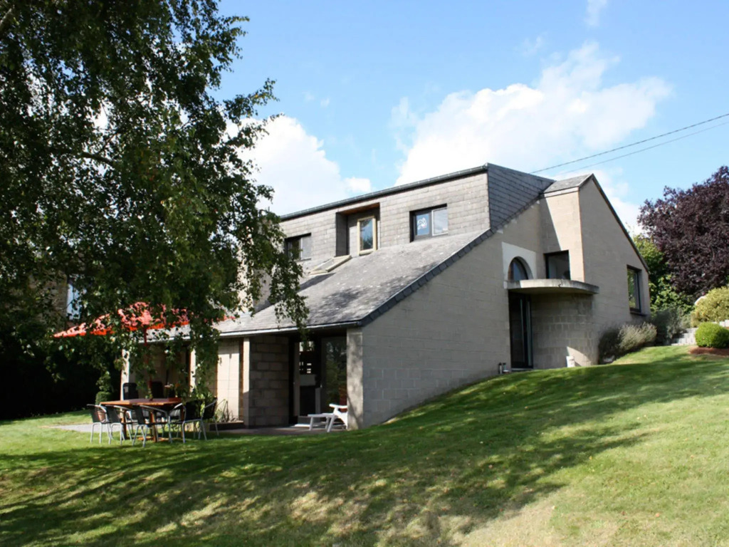 Cozy Villa in Vielsalm with Private Garden