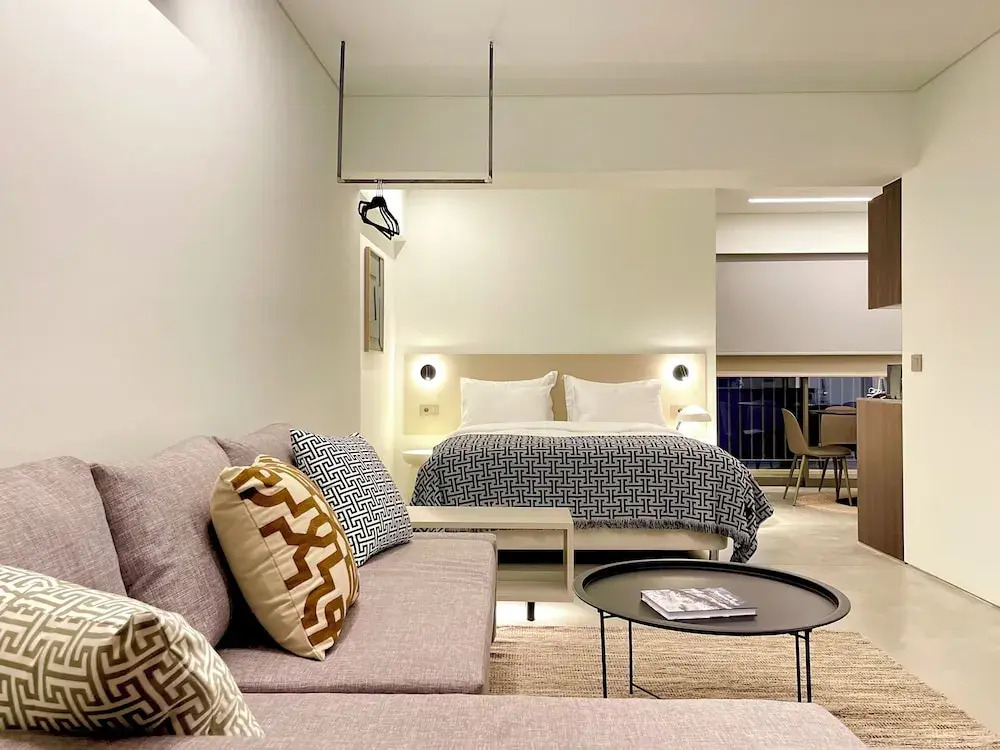 THE NIXON Suite and Apartments Hotel