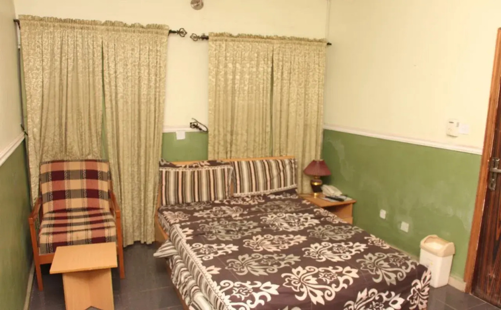 Hotel Charvid