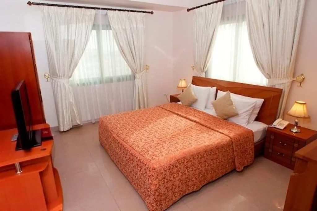 Safeer Plaza Hotel