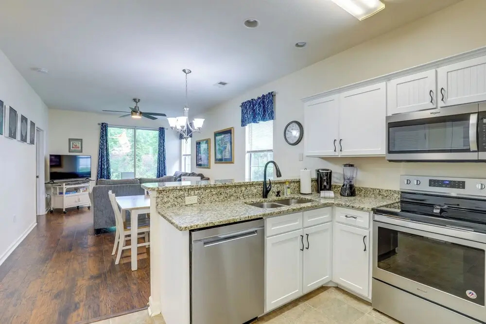 Ground-floor Myrtle Beach Condo w/ Community Perks