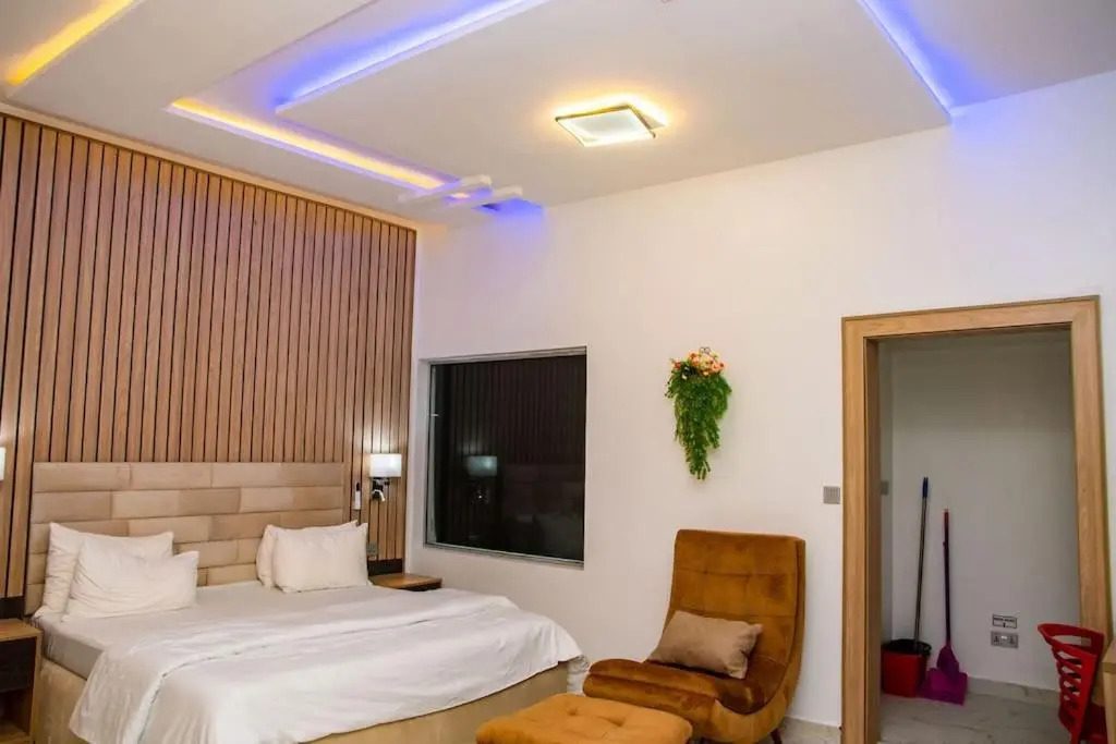 Maple studio+Gym+Snooker board Rhodabode Apt, Nile