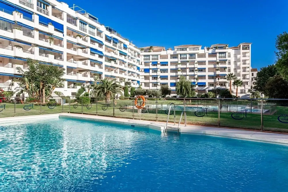 by RIVA - Beautiful 1 Bedroom Chic Apartment in Banus Gardens