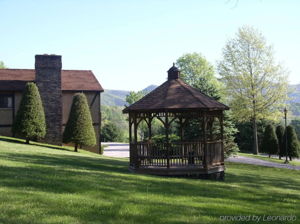 Highland Manor Inn