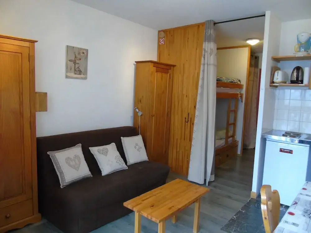 Lou Services Apartment VT433 LSI 001