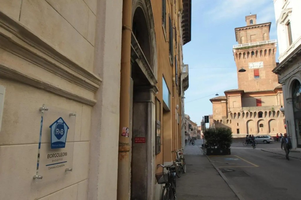 Borgoleoni 18 - Room and Breakfast