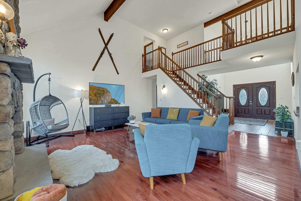 Spa Retreat With Hot Tub Sauna and Game Rooms