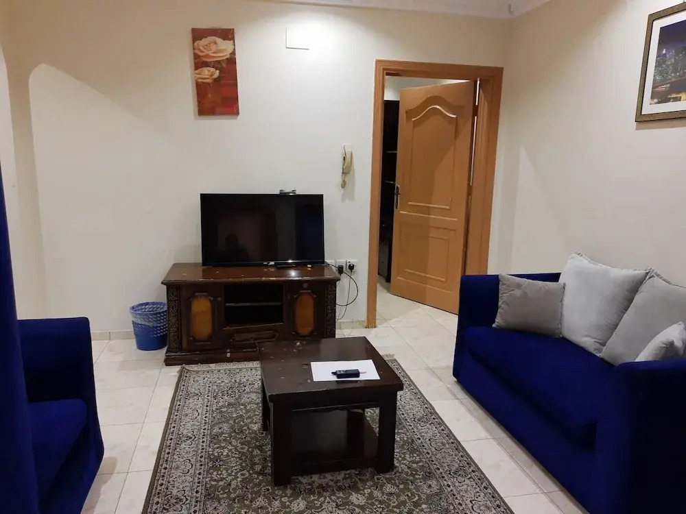 OYO 541 The Mar Furnished Apartments