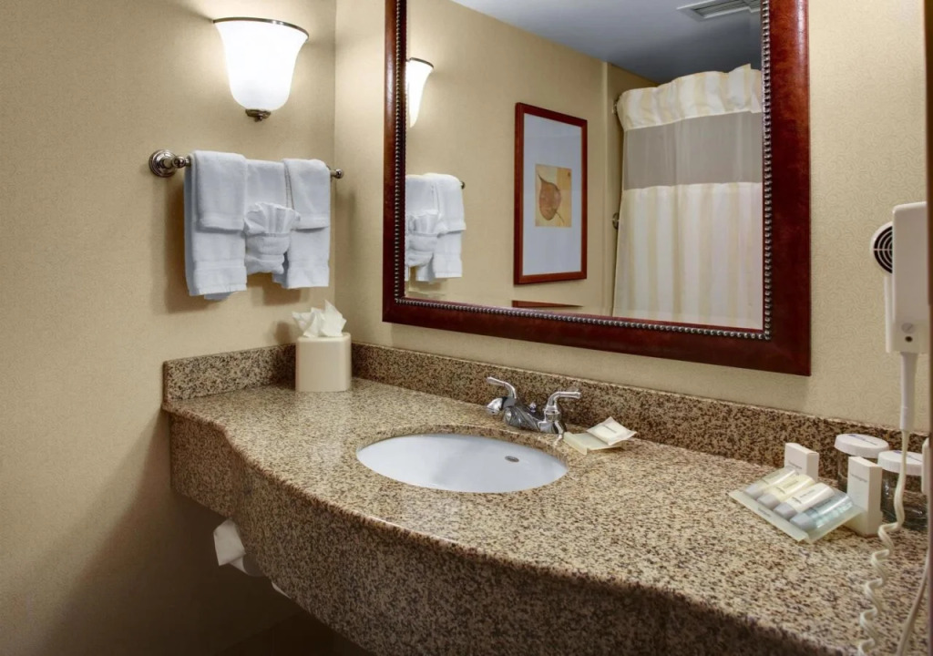 Hilton Garden Inn Akron-Canton Airport