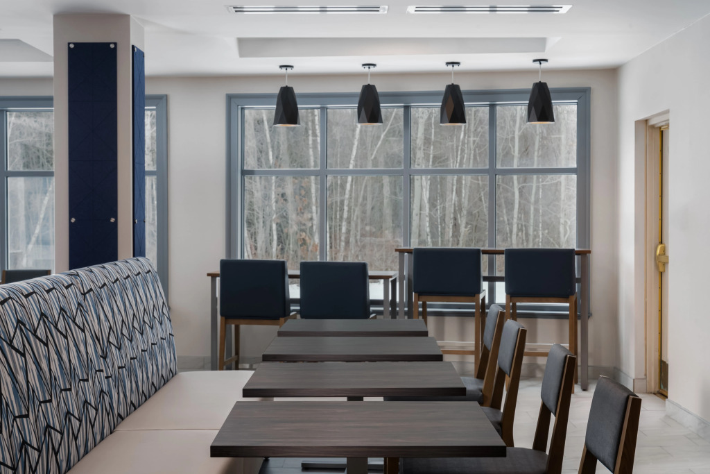 Holiday Inn Express Hotel & Suites Drums-Hazelton by IHG