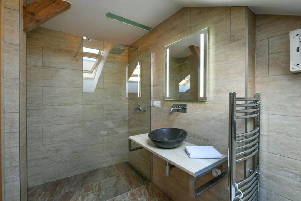 Charles Bridge Hostel & Apartments