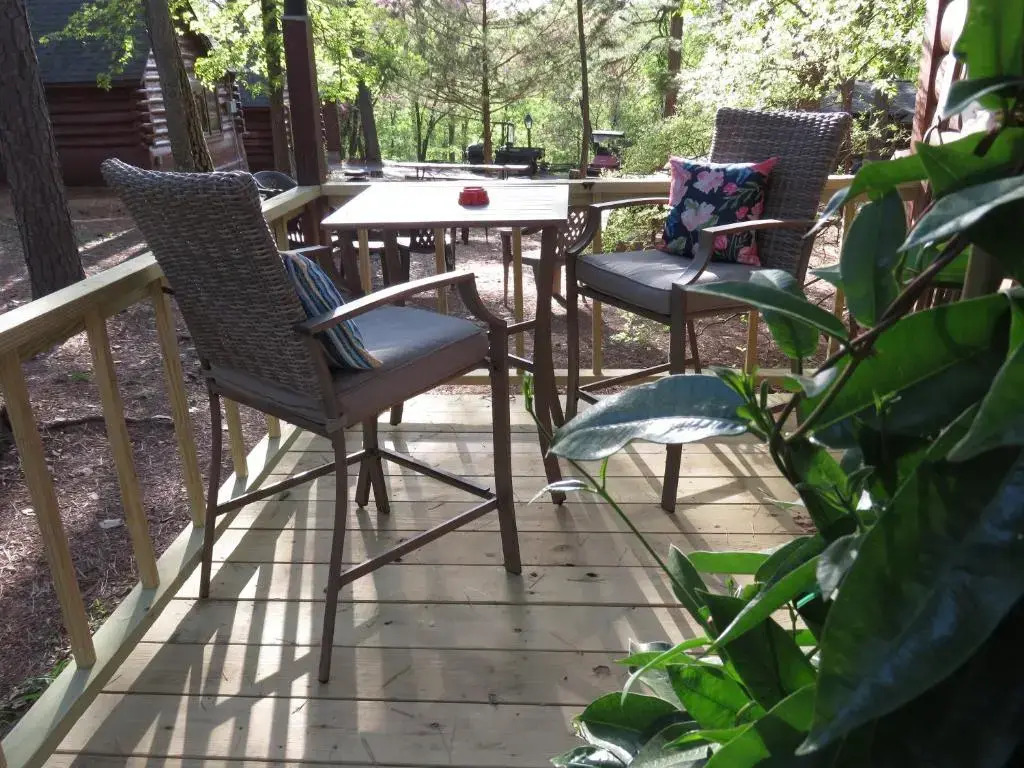 Tall Pines Inn