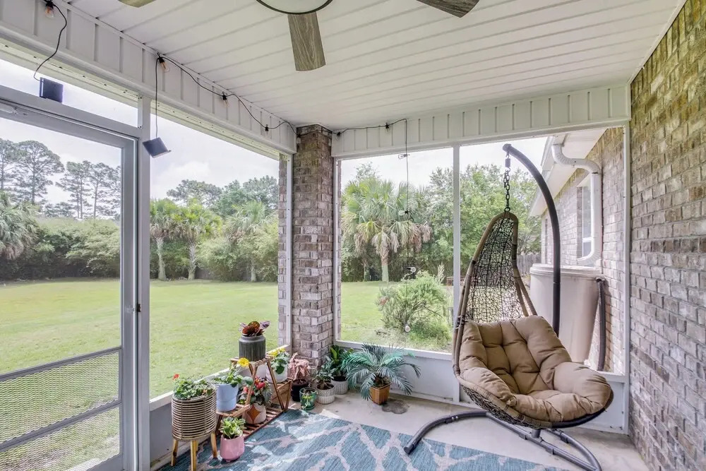 Stylish Navarre House w/ Patio: 4 Mi to Beach!