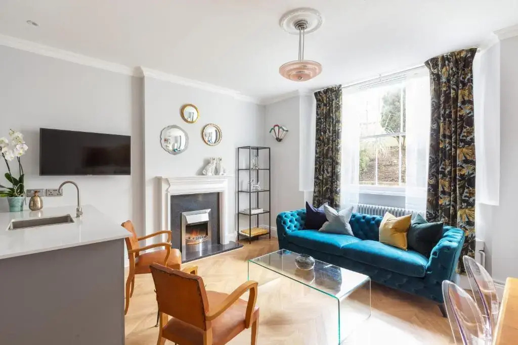 Garden Flat by Notting Hill Gate Station