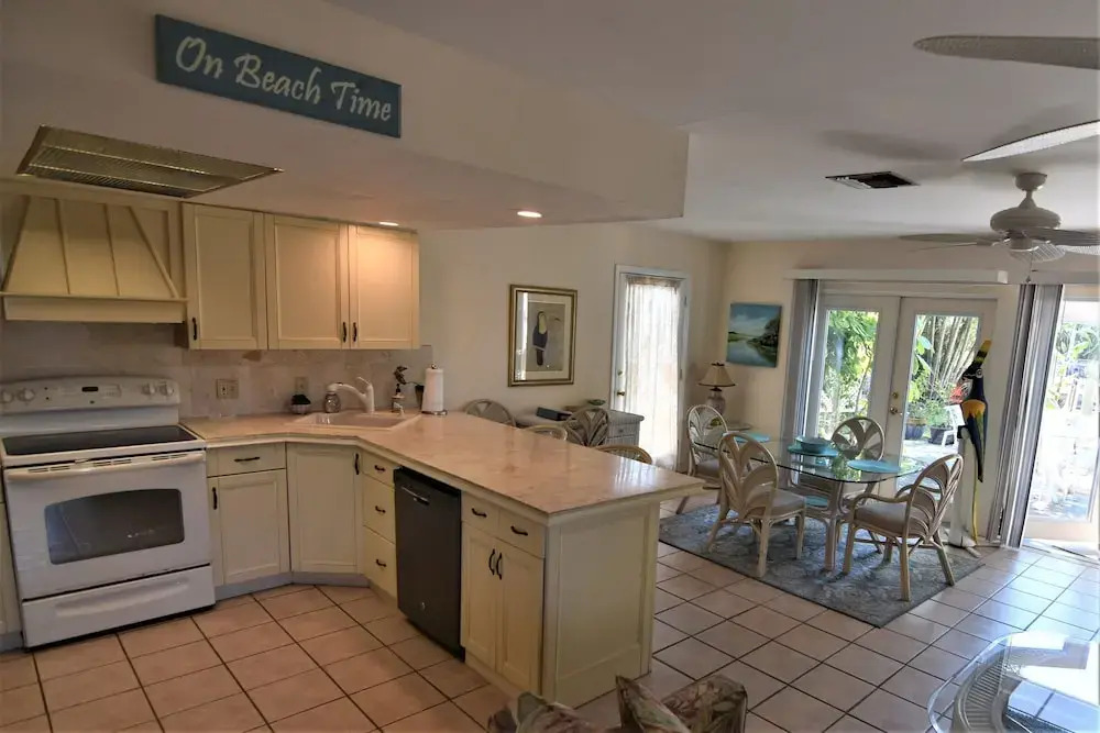 Oasis at John's Pass Madeira Beach
