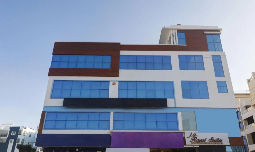 Itsy Hotels J A Royal Suites Manikonda