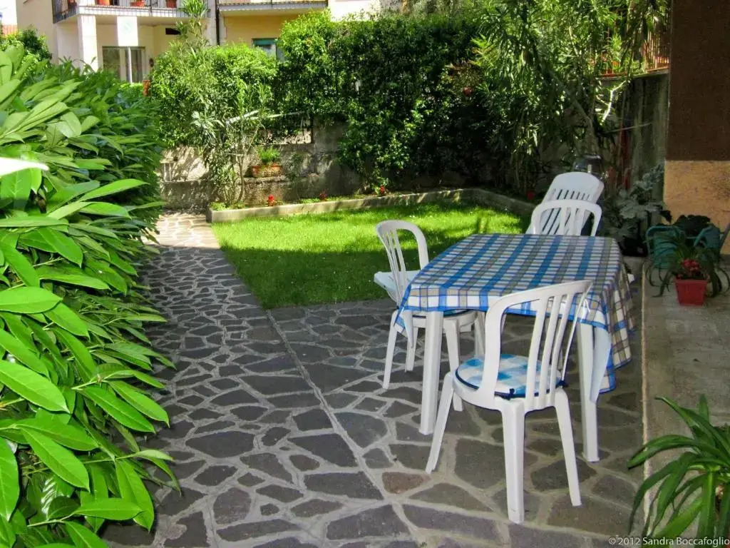 Saglia Apartments