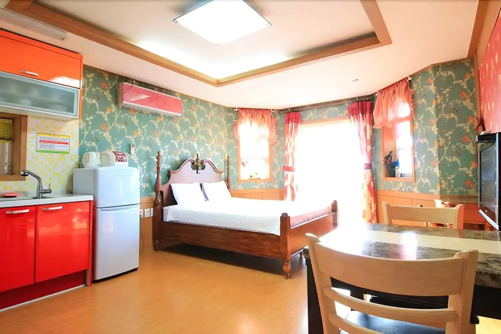 Ganghwa Haeneomi Pension
