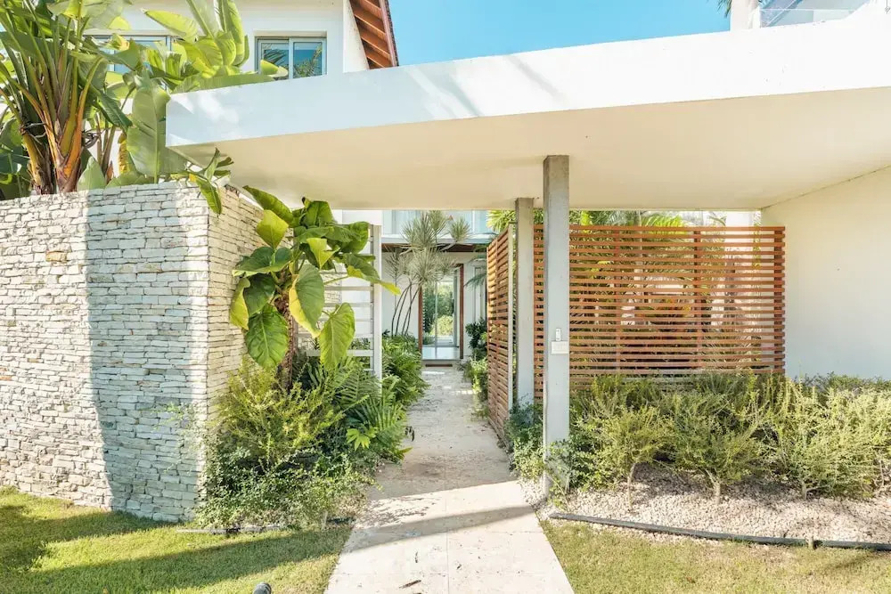 Luxury 6BR Villa w Pool Maid at Yarari, Punta Cana