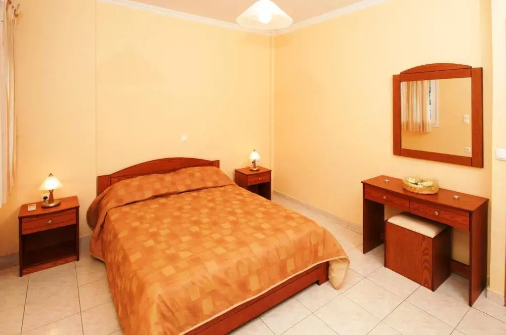 Mari-Christi Apartments