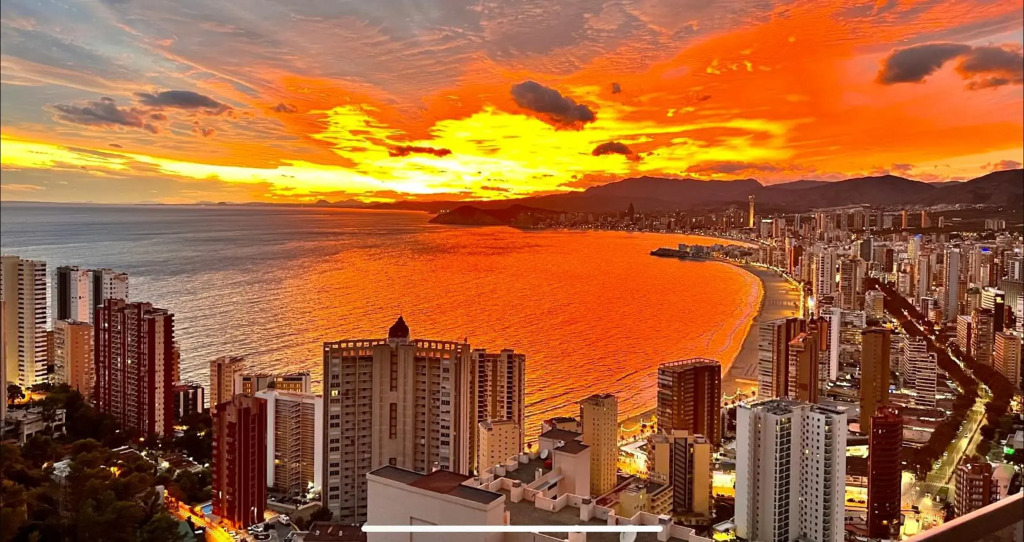 See the Sea Miramar apartment - 150m to the beach