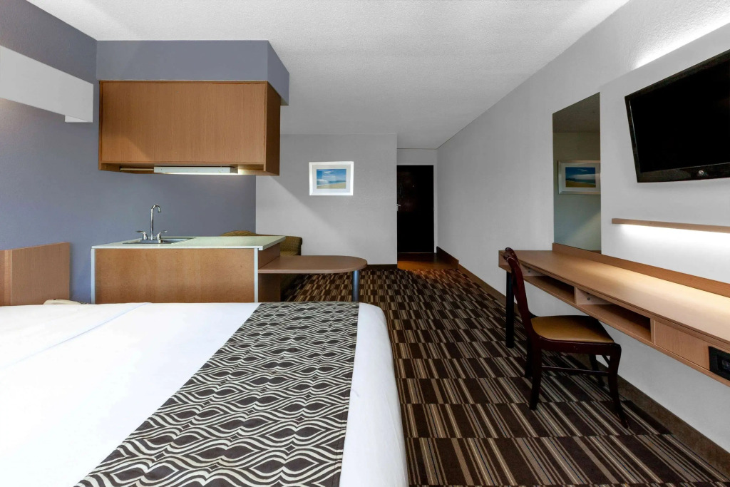 Microtel Inn & Suites by Wyndham Baltimore BWI Airport