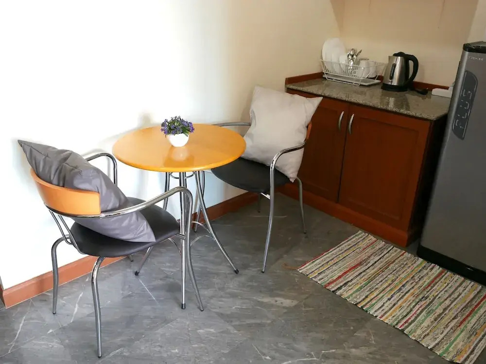 Baansuan Condo - MRT Cultural Station