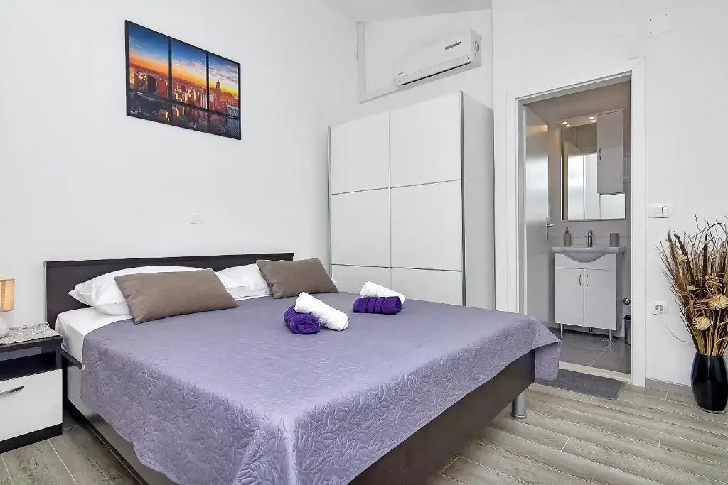 Family apartments Leona Makarska