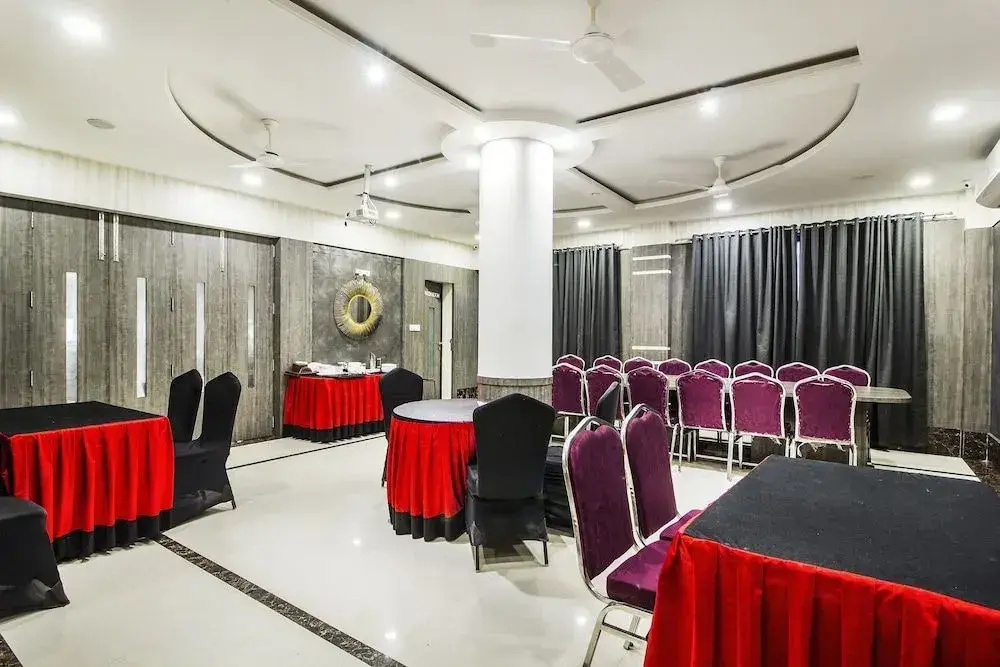 FabHotel Anmol's Classic Napier Town