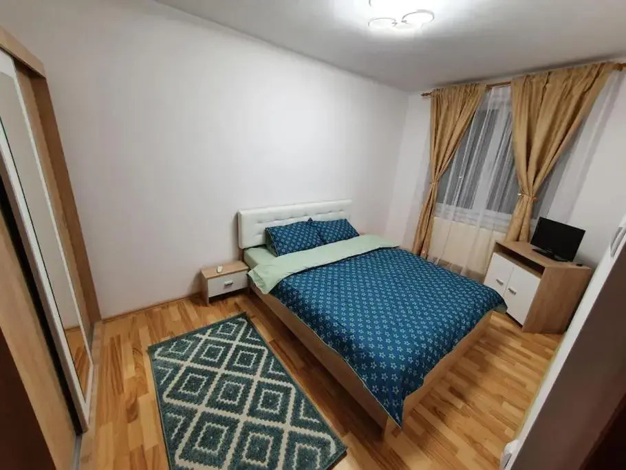 Apartament spatios, living+ 2 dormitoare