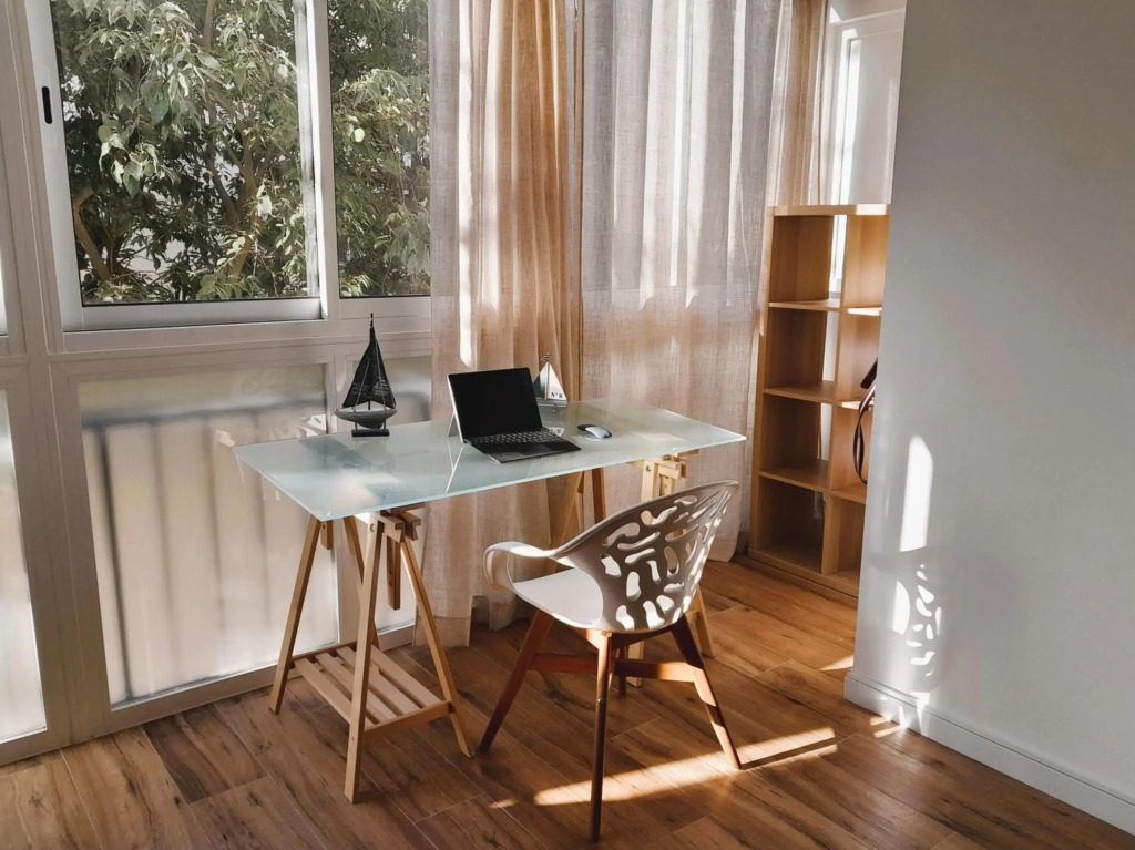 white pearl apartment central confy spacious