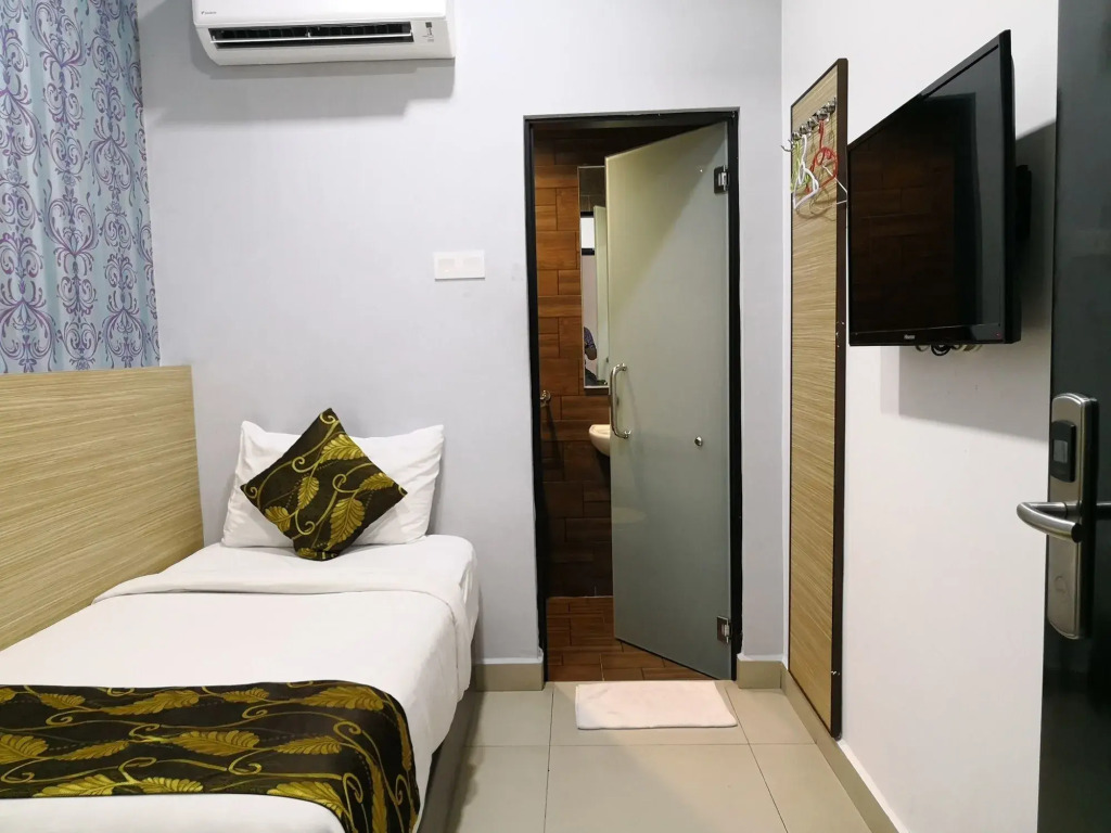 DMetro Hotel