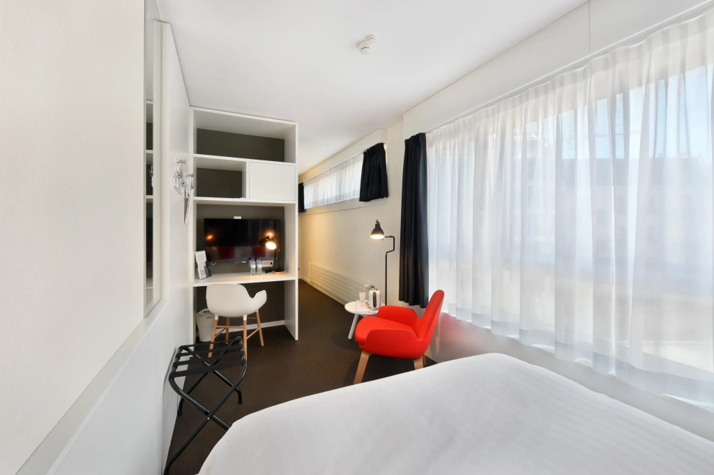 Home Swiss Hotel