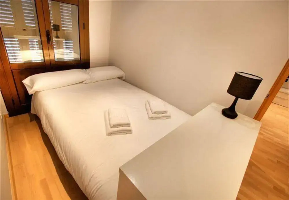 Tamarit Apartments