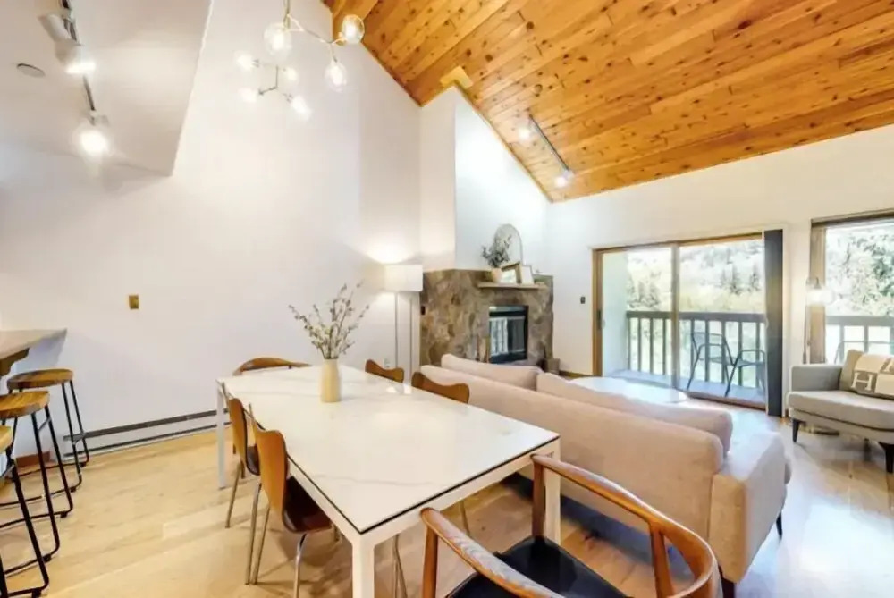 Chic Ski In, Ski Out 2 Bedroom Penthouse In Beaver Creek Village