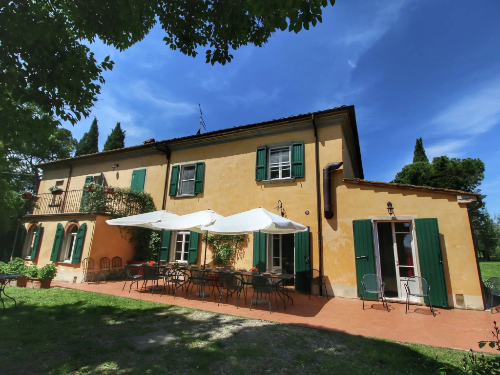 Villa With Swimming Pool in Marciano