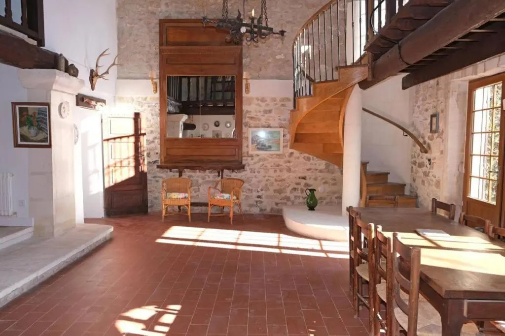typical mas provençal with swimming pool in a small hamlet near mouriès in the alpilles in provence- 8 persons