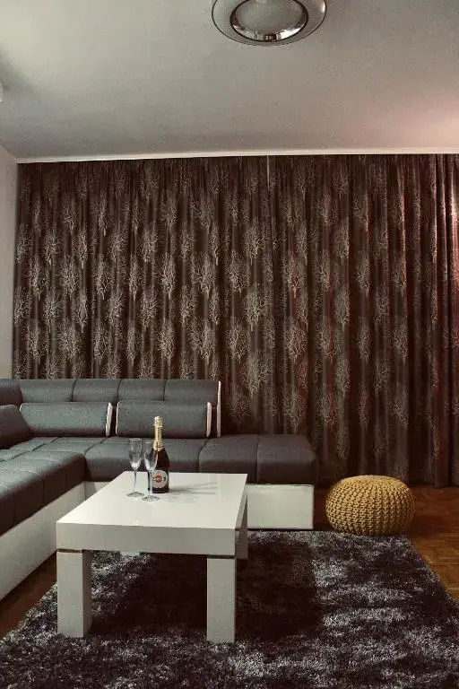 Ramonda Apartment