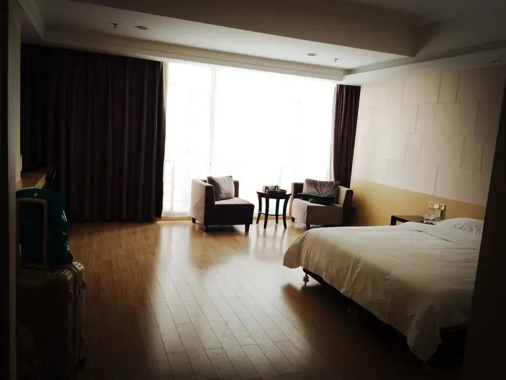 Jindi Hotel(安康金地酒店（汉江一桥店）)